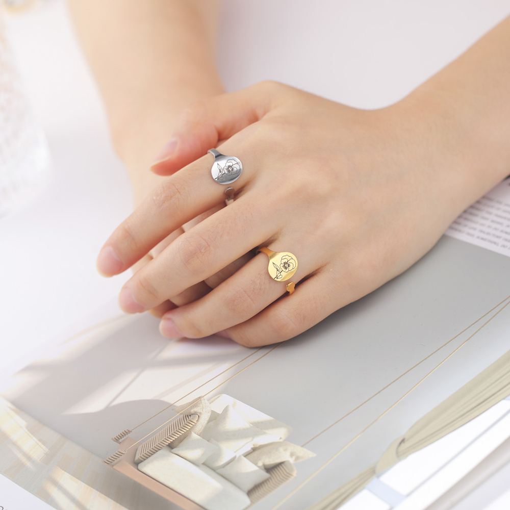 Anello con Fiore del Mese Unif - Men'S Fashion Today recensione e prezzo